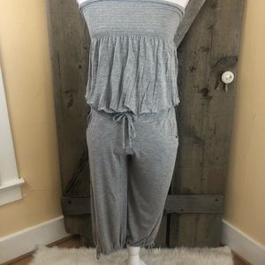 🌸 3 for $25 Venus Strapless Gray Jumpsuit Small